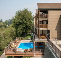 The Pine Lodge on Whitefish River Ascend Hotel Collection - Accommodation Rooms