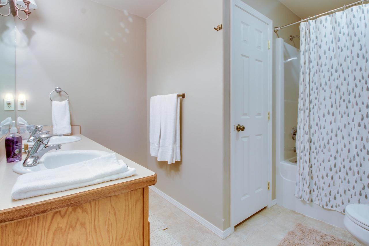 Fox Hollow Home - thumb 41