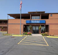 Travelodge by Wyndham Three Forks - Accommodation Rooms