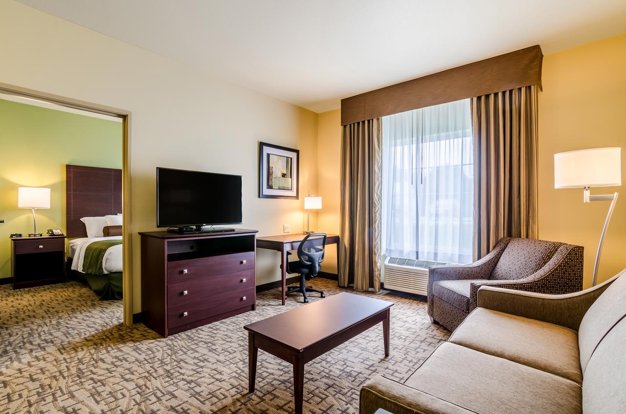 Cobblestone Hotel & Suites - McCook - thumb 4