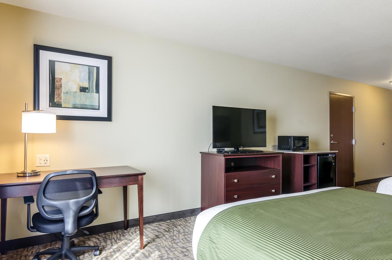 Cobblestone Hotel & Suites - McCook - thumb 25