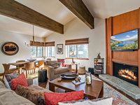 1000 Lakeshore Townhouse Unit 20 Accommodation Rooms