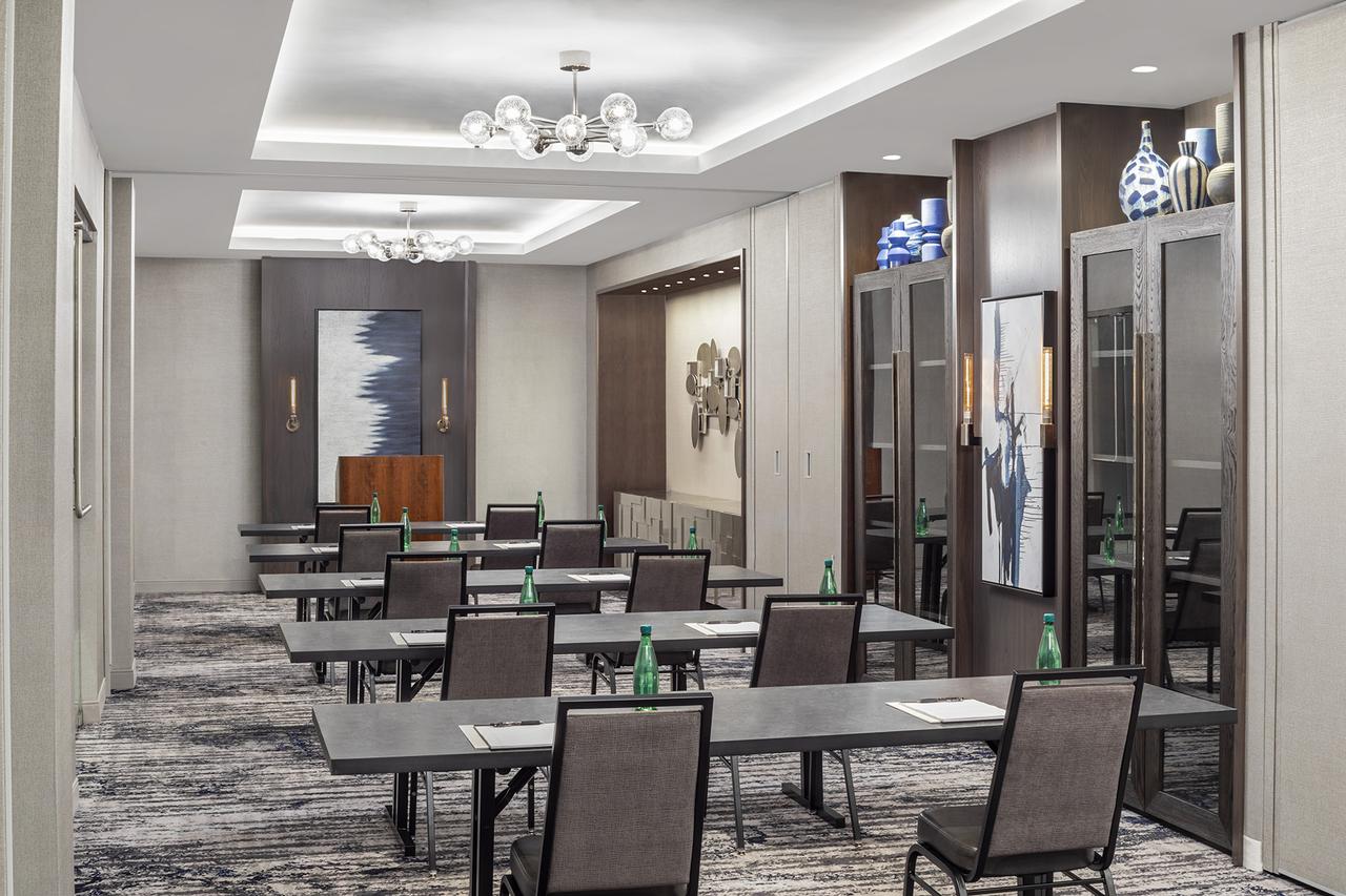 Envue, Autograph Collection - thumb 5