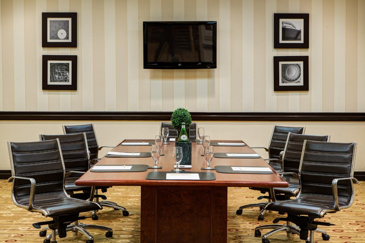 DoubleTree By Hilton Hotel Newark Airport - thumb 22