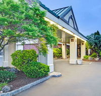 Ramada by Wyndham Wayne Fairfield Area - Accommodation Rooms