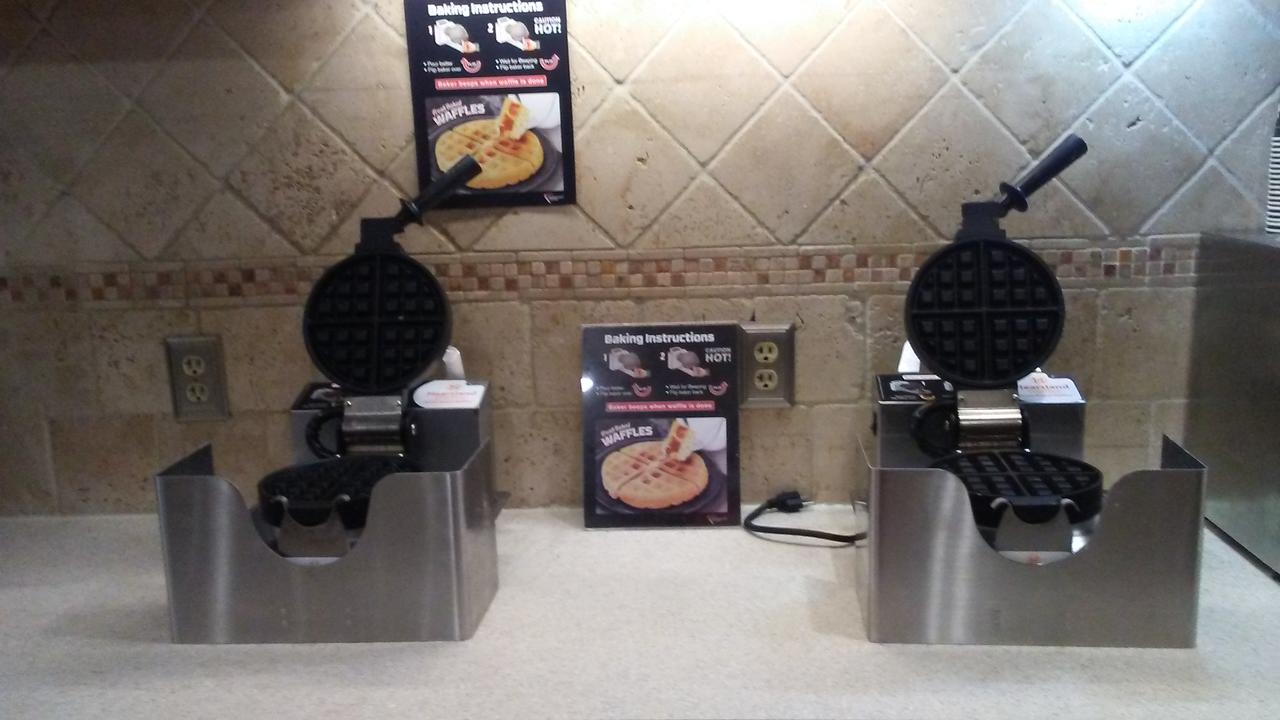 Ramada By Wyndham Wayne Fairfield Area - thumb 5