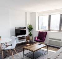 Stylish-Living 2BR W/ Gym 15 Min To NYC - Accommodation Rooms