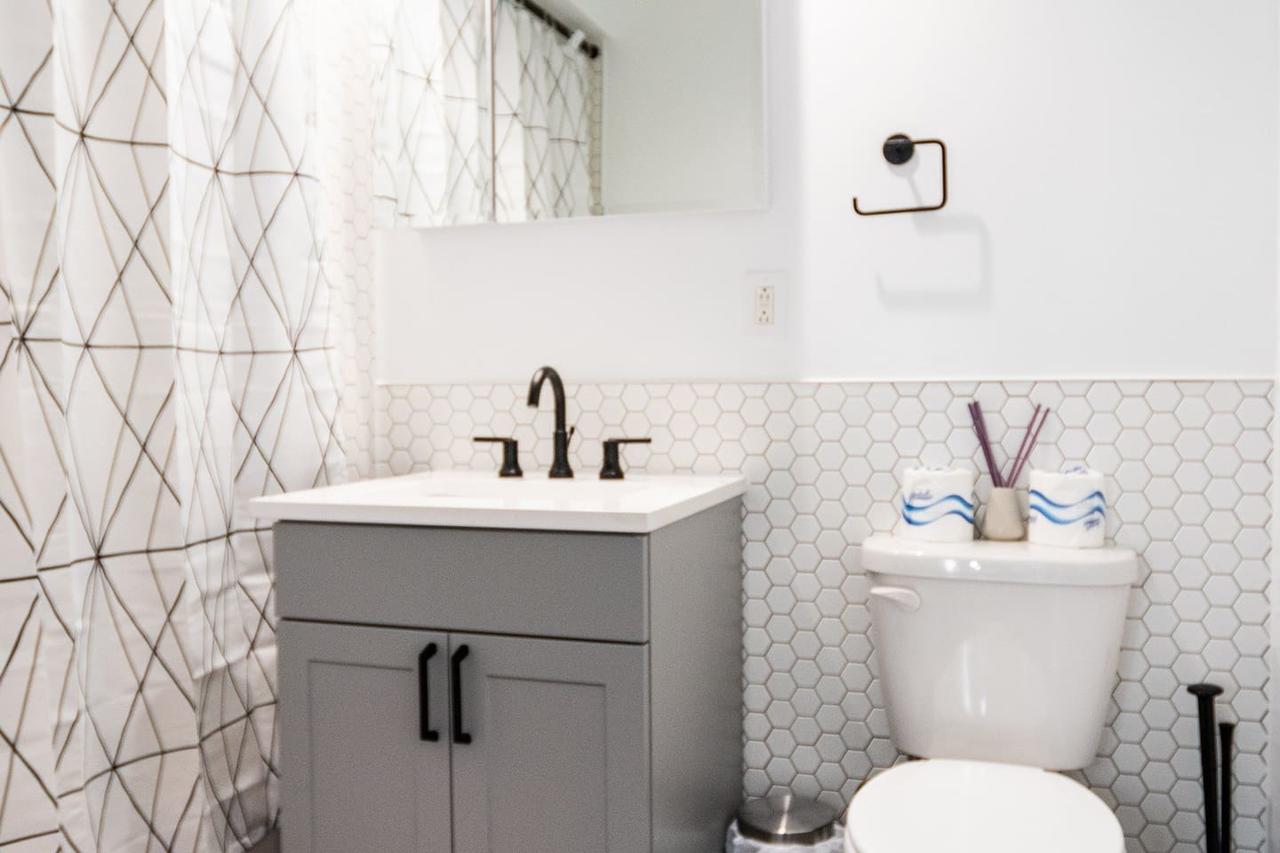 Modern 2BR On Garden St W/ Gym, 15 Min From NYC - thumb 11