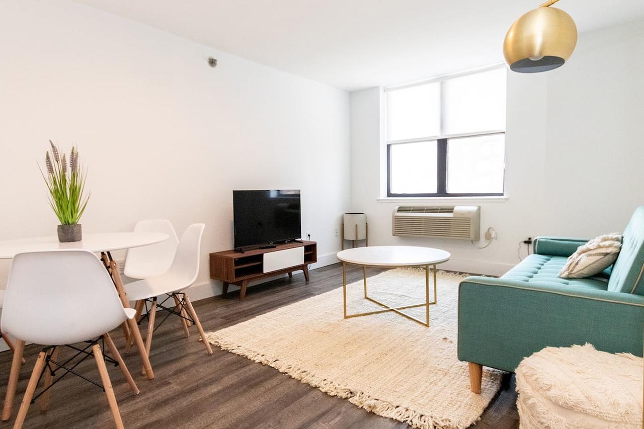 Modern 2BR On Garden St W/ Gym, 15 Min From NYC - thumb 0