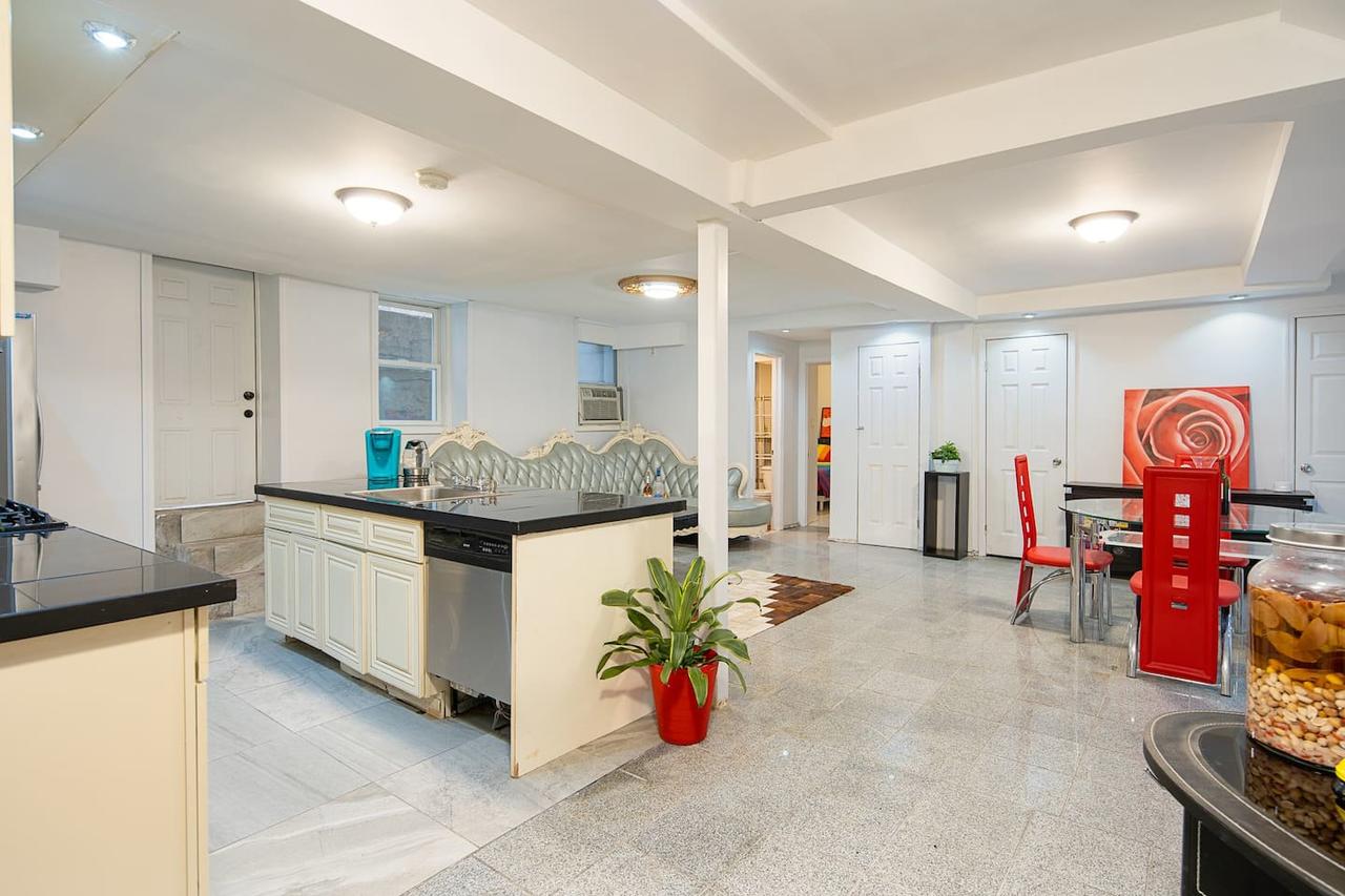 4 Bed 4bath 15Min To NYC.Parking.Balcony NYC View J-1 - thumb 16