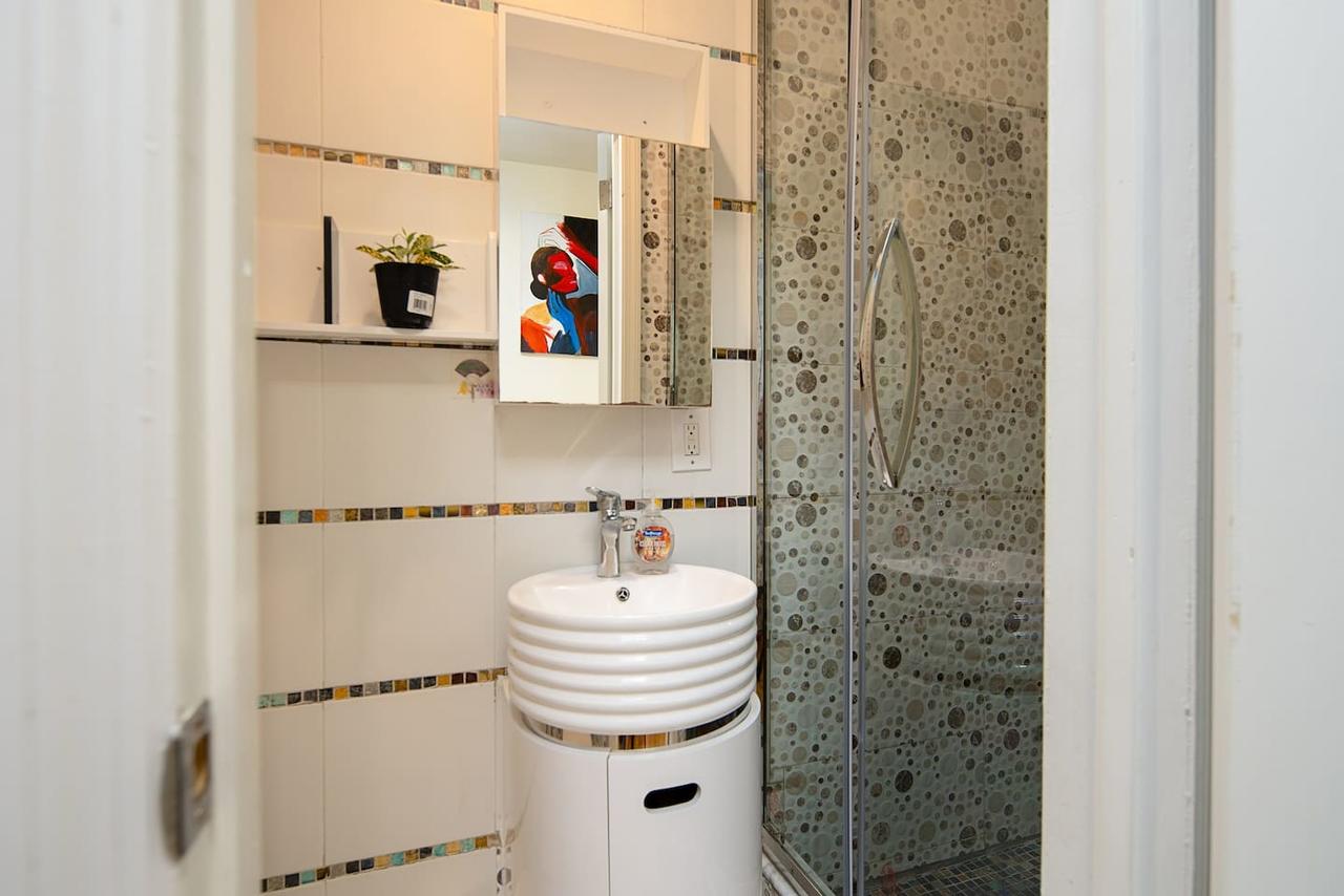 4 Bed 4bath 15Min To NYC.Parking.Balcony NYC View J-1 - thumb 11