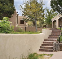 Fort Marcy Suites - Accommodation Rooms