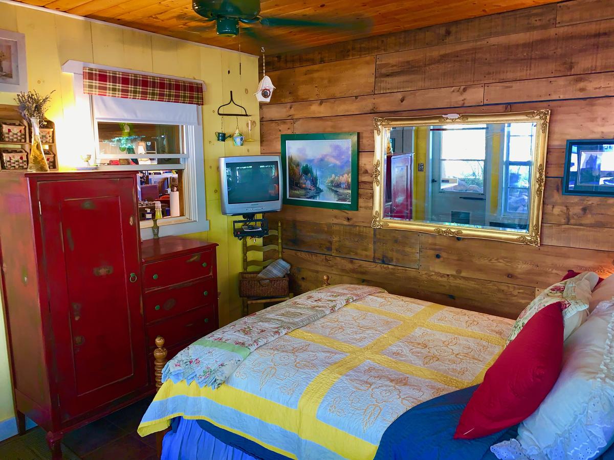 Brinkley House At Sunny Mellow Eco Villa - thumb 35