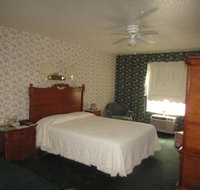 Step Back Inn - Accommodation Rooms