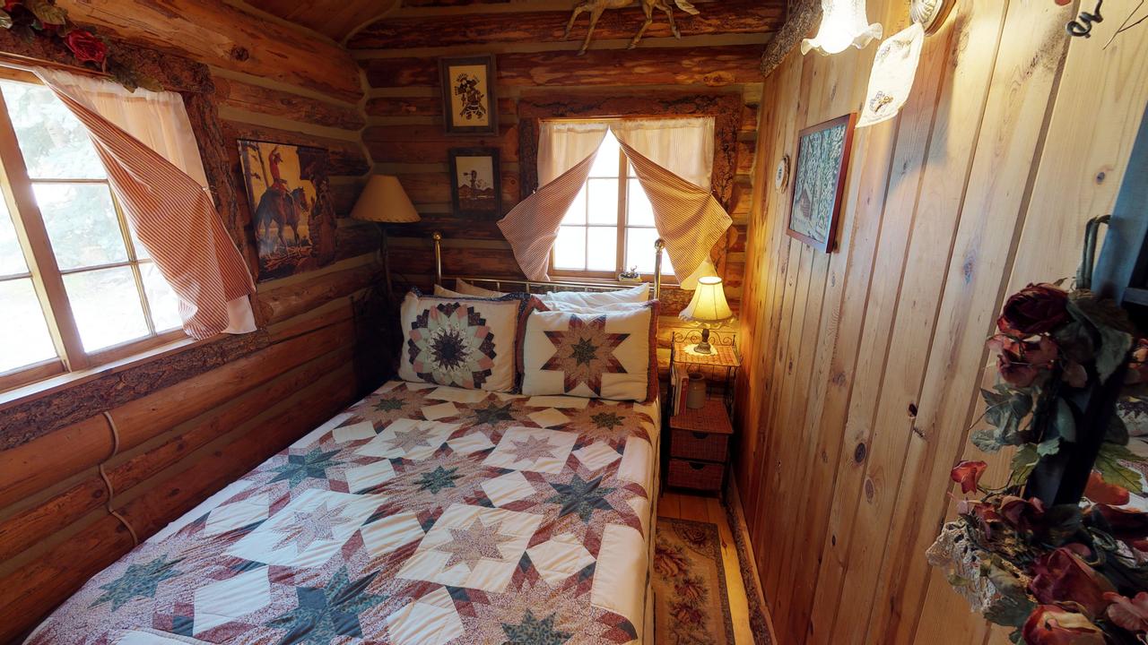 Cabin By The Creek - thumb 27