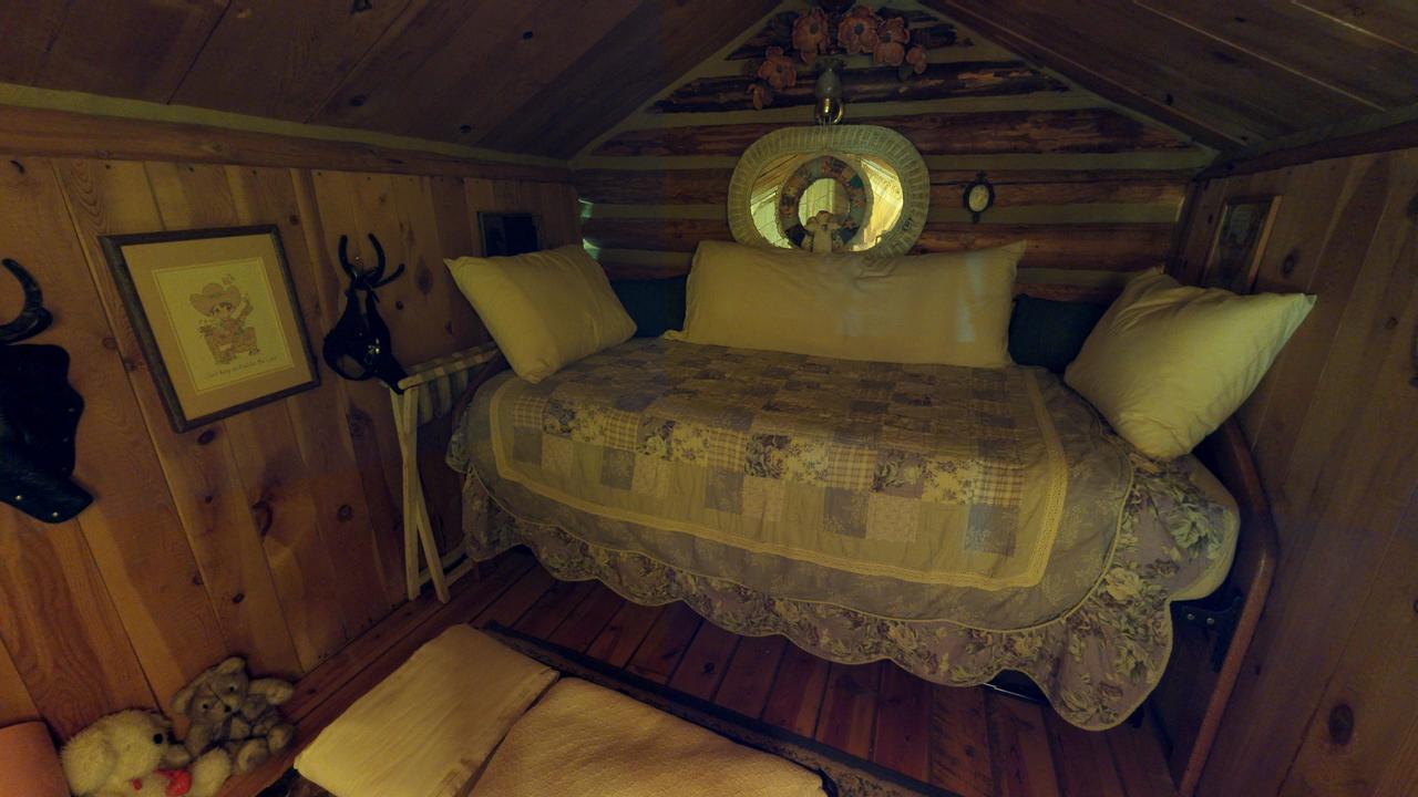 Cabin By The Creek - thumb 5