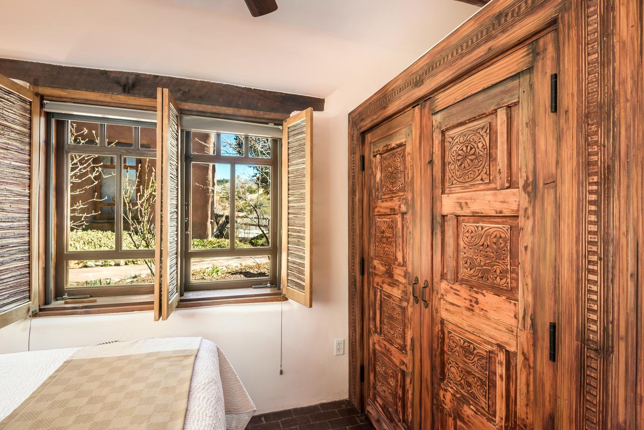 1 Bedroom - 5 Min. Walk To Canyon Rd. - Buena Suerte - thumb 19