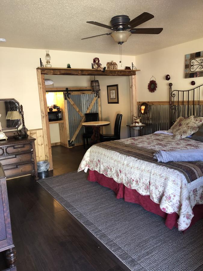 Dusty Boots Motel & Cafe - thumb 1