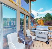 Timbers Six - Accommodation Rooms