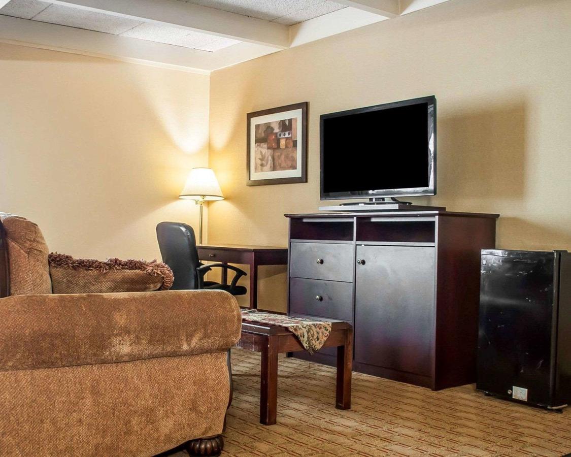 Quality Inn Buffalo Airport - thumb 11