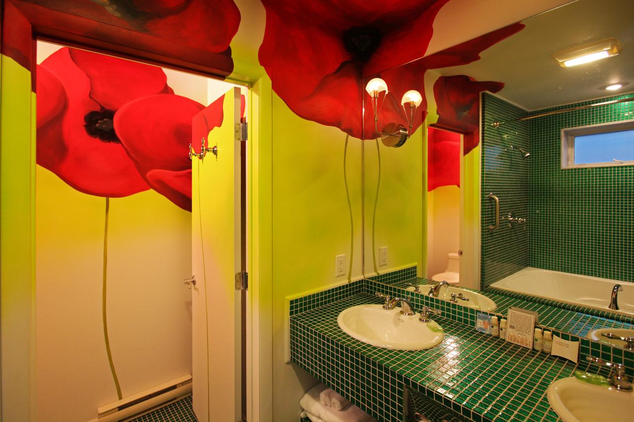 The Roxbury - thumb 28