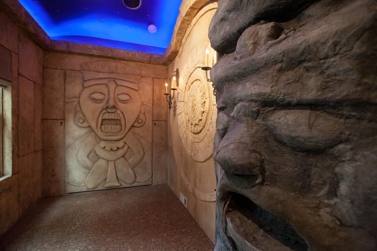 The Roxbury - thumb 34