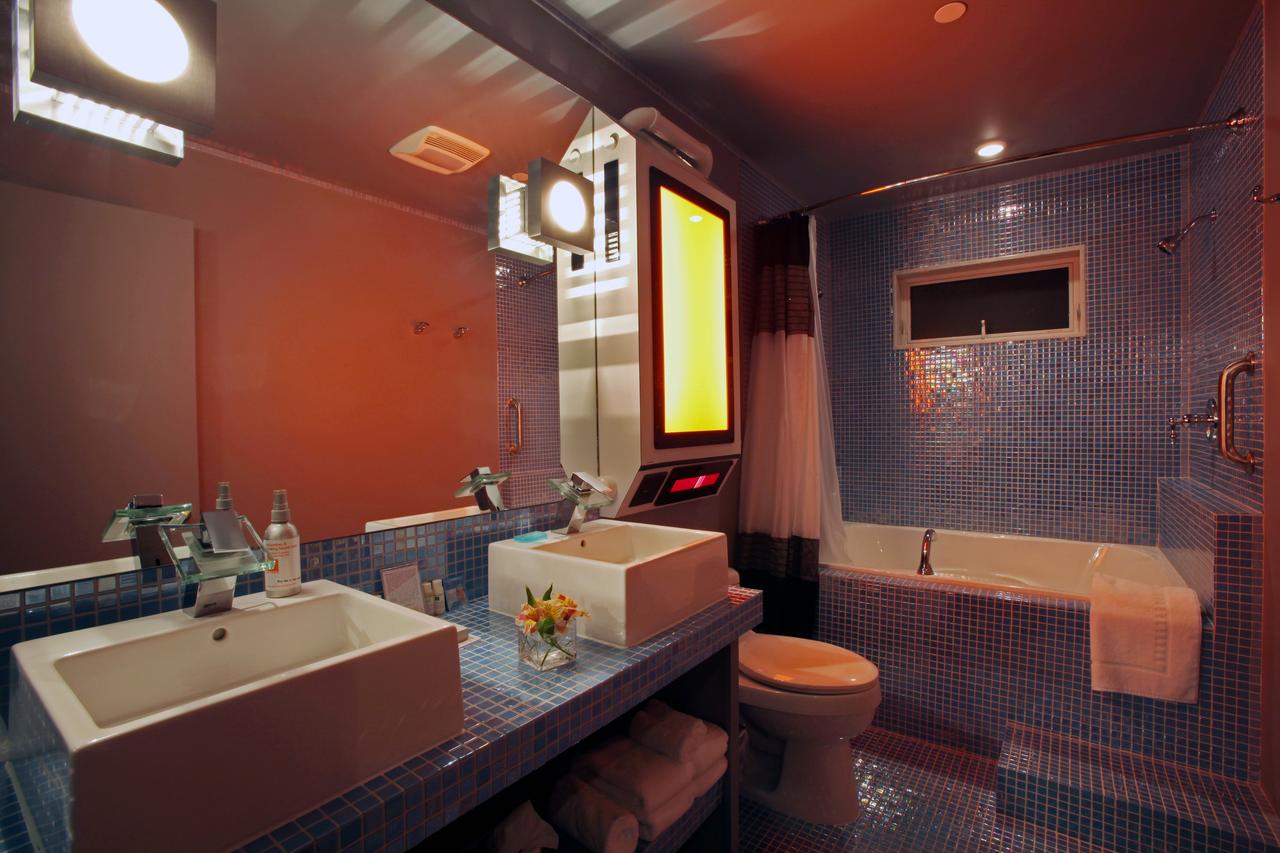 The Roxbury - thumb 37