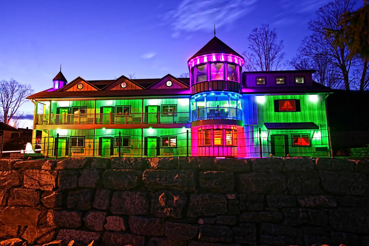 The Roxbury - thumb 3