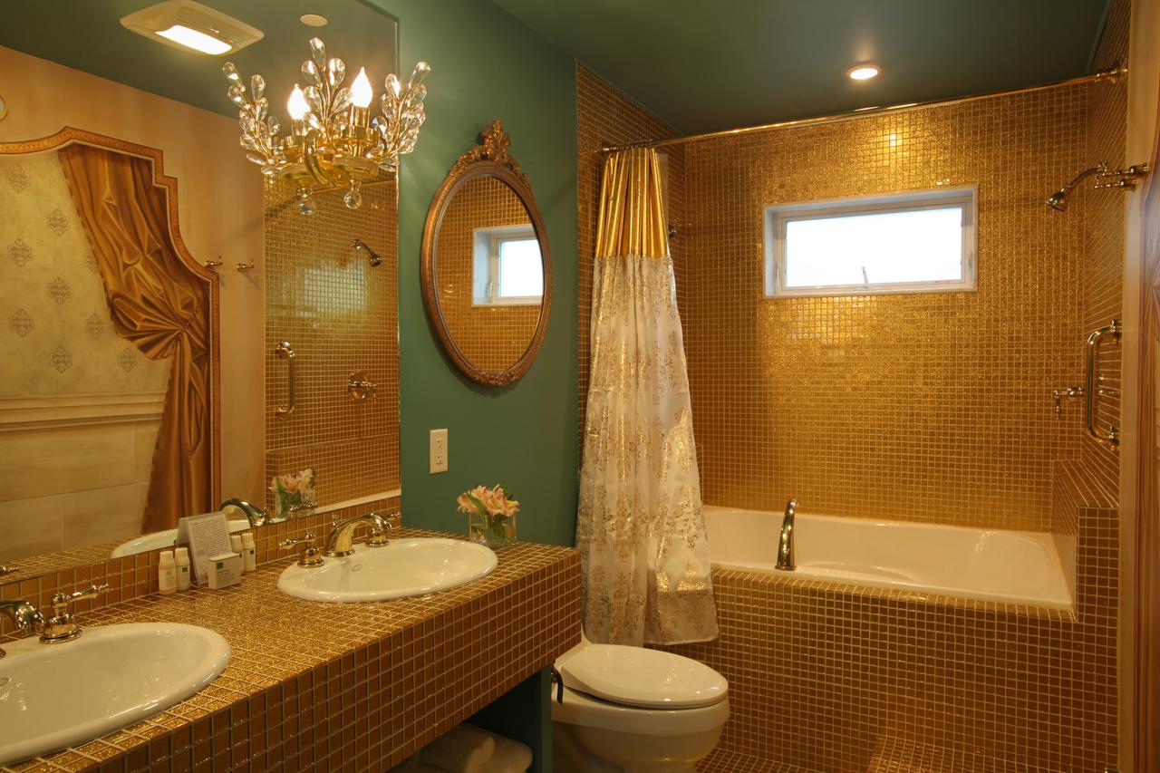 The Roxbury - thumb 39