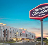 Hampton Inn  Suites Newburgh Stewart Airport NY - Accommodation Rooms