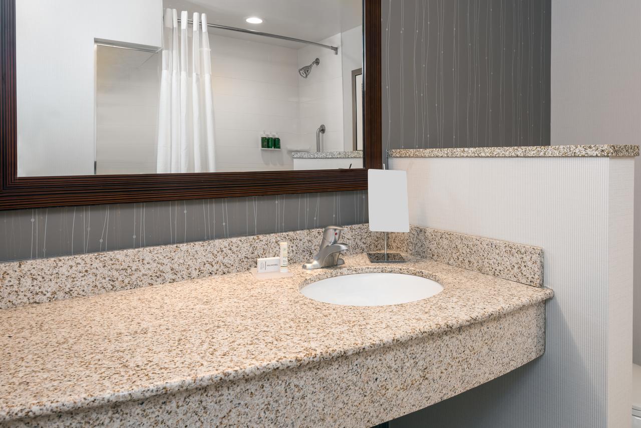 Courtyard By Marriott Buffalo Airport - thumb 23