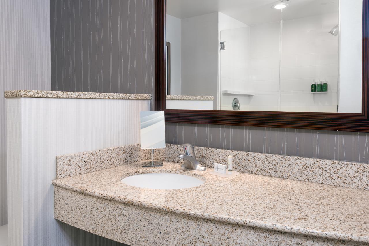 Courtyard By Marriott Buffalo Airport - thumb 28