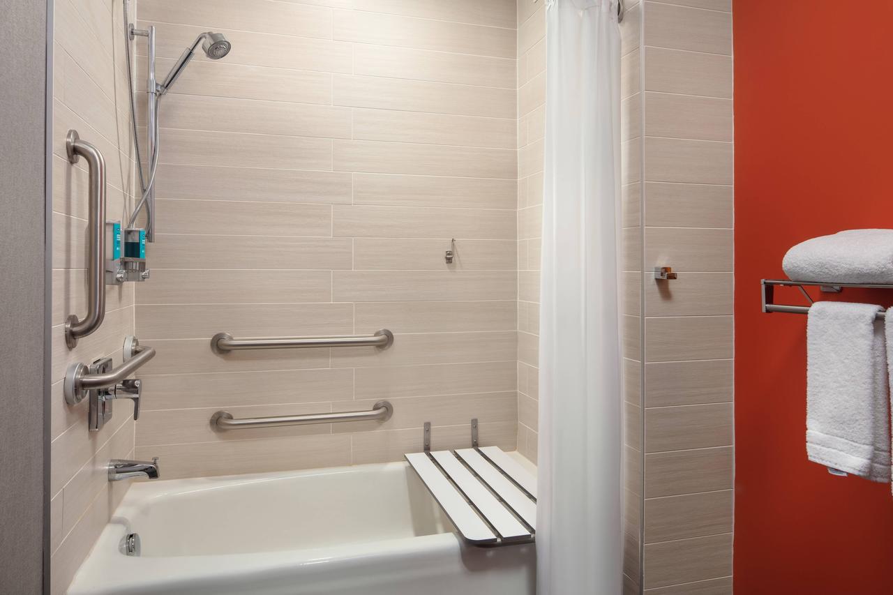 Aloft Buffalo Airport - thumb 27