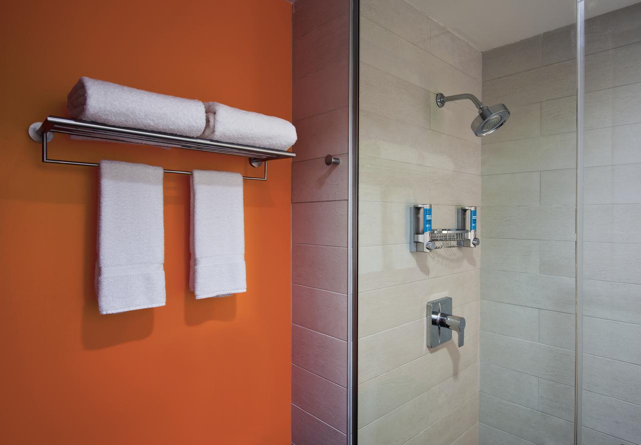 Aloft Buffalo Airport - thumb 12