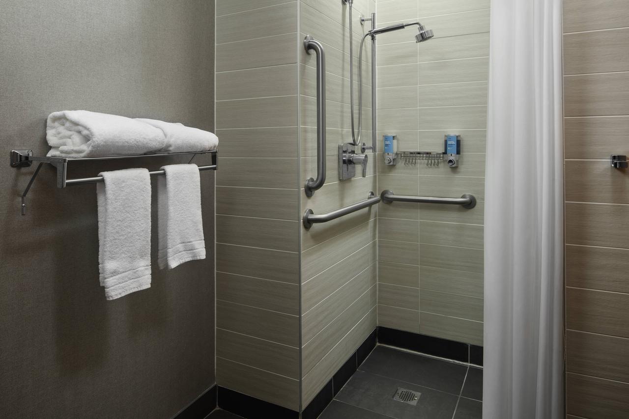 Aloft Buffalo Airport - thumb 18