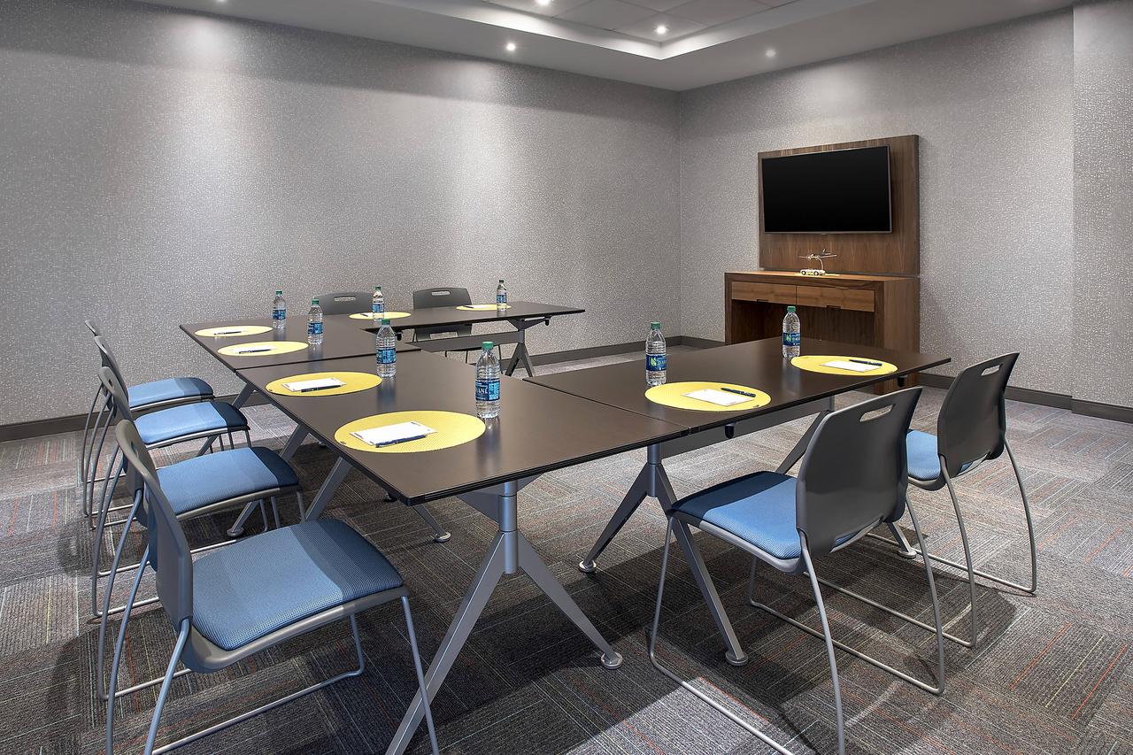 Aloft Buffalo Airport - thumb 29