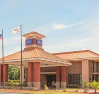 Baymont by Wyndham Rocky Mount I-95 - Accommodation Rooms