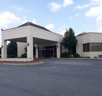 OYO Hotel Burlington South - Accommodation Rooms