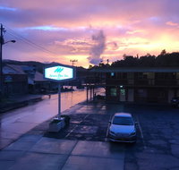 Spruce Pine Inn - Accommodation Rooms