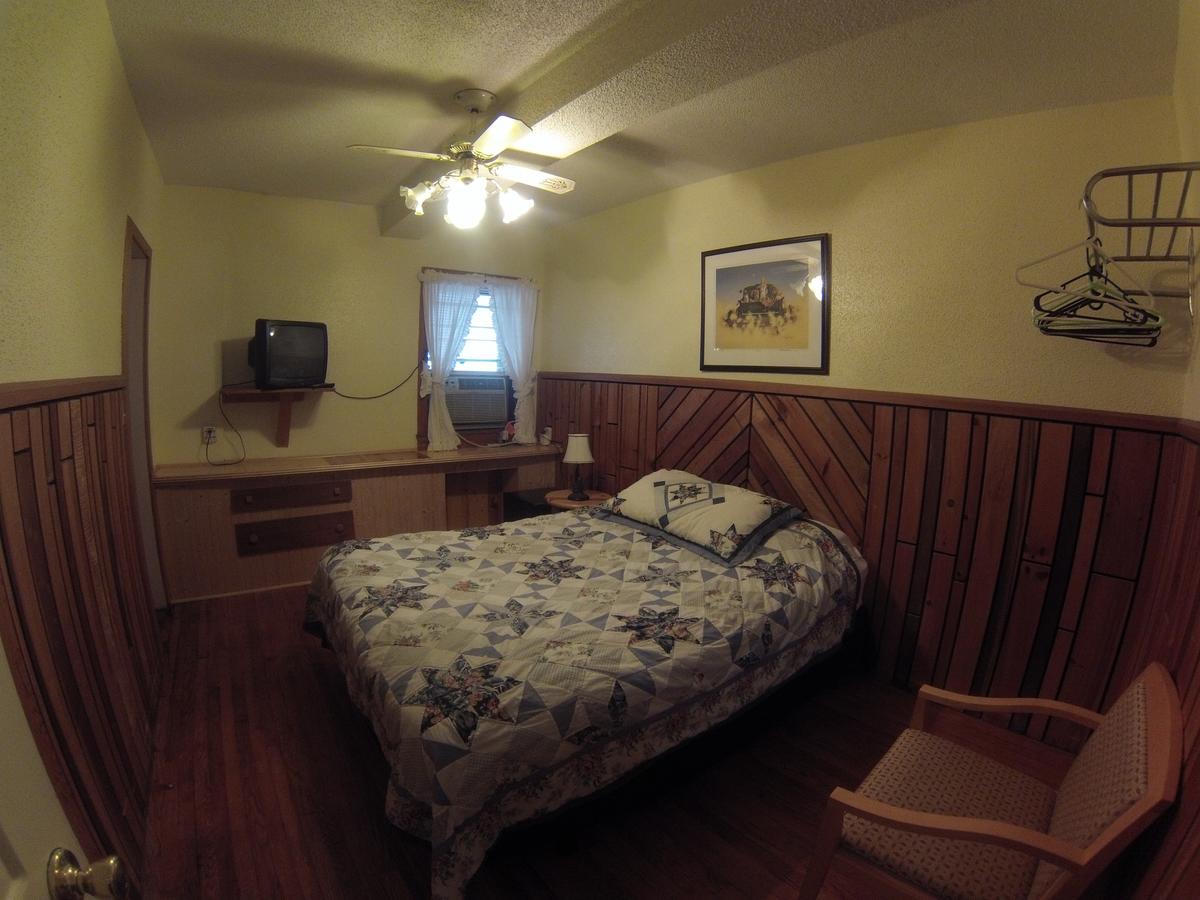 Skyline Village Inn - thumb 11