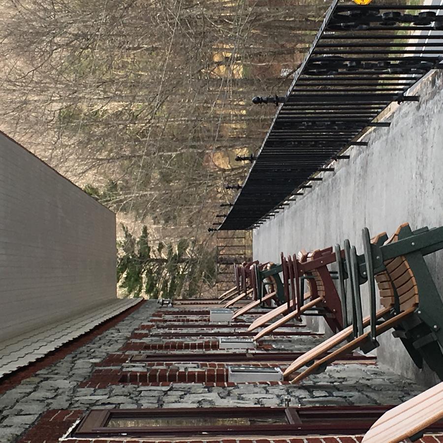 Skyline Village Inn - thumb 34