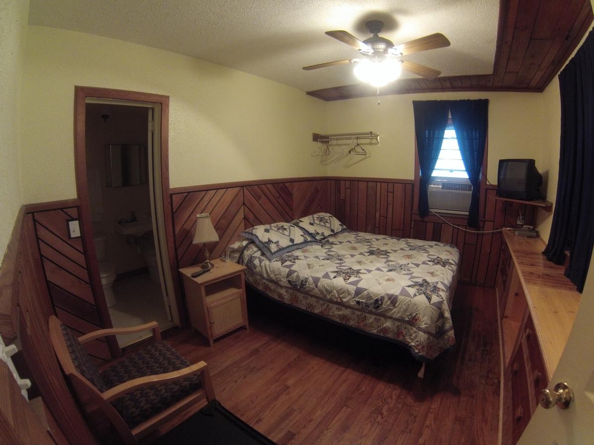 Skyline Village Inn - thumb 13