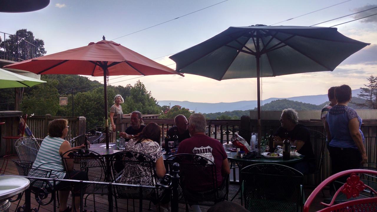 Skyline Village Inn - thumb 18