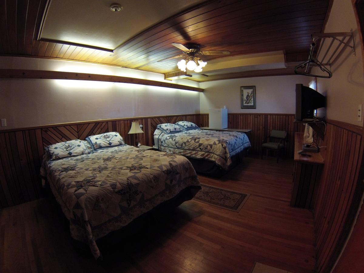 Skyline Village Inn - thumb 28