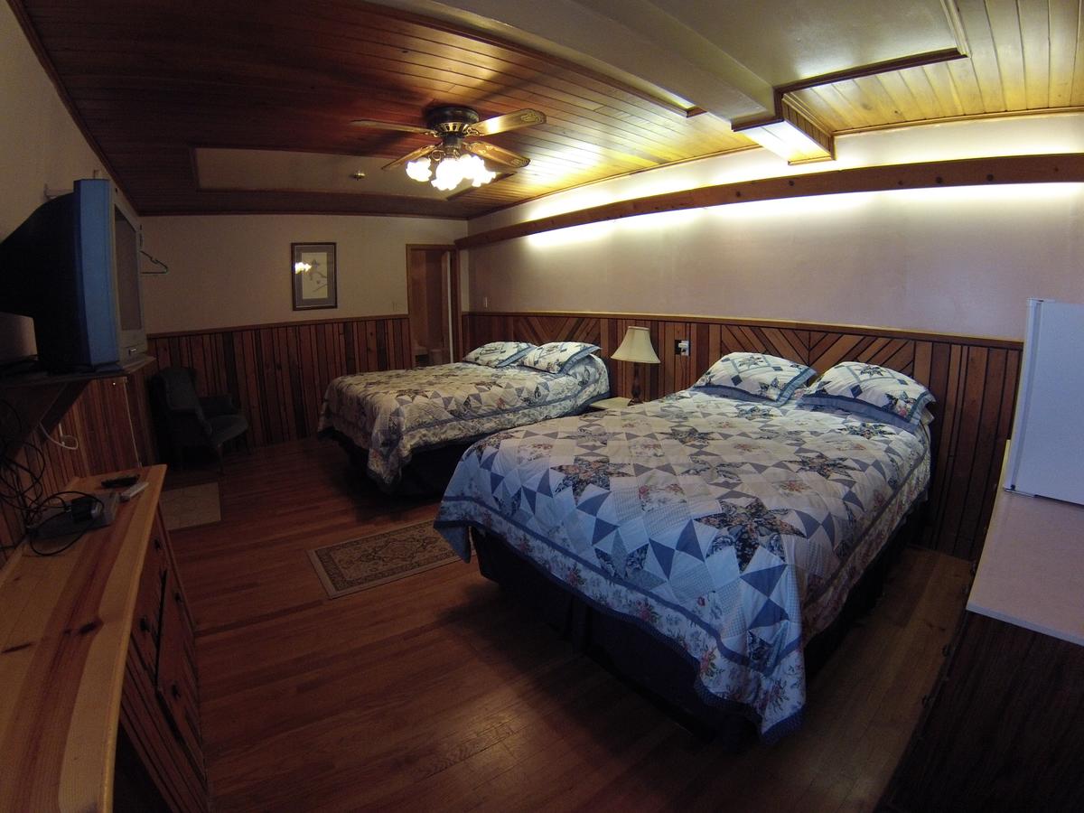 Skyline Village Inn - thumb 1