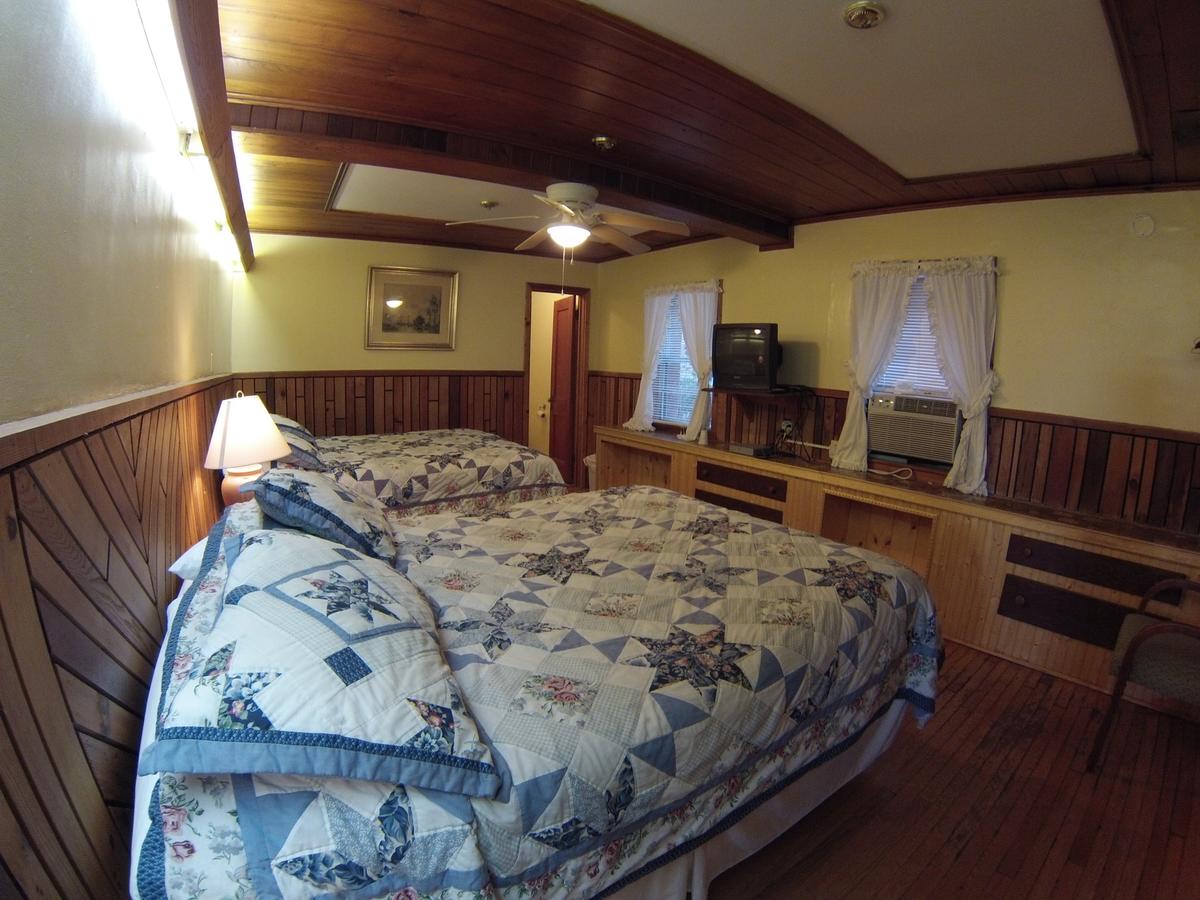 Skyline Village Inn - thumb 4