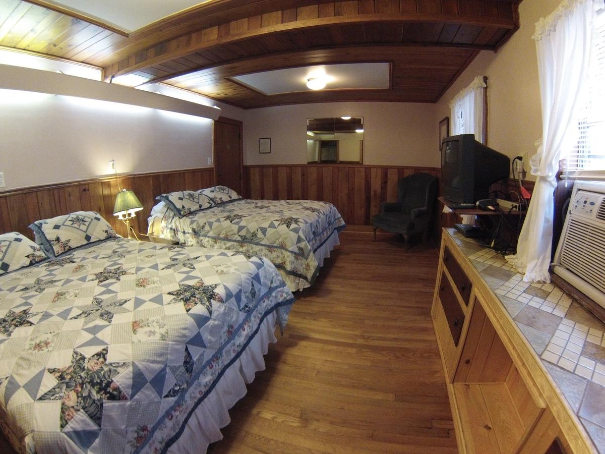 Skyline Village Inn - thumb 3