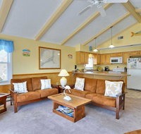 7055 - Henrys Hut - Accommodation Rooms