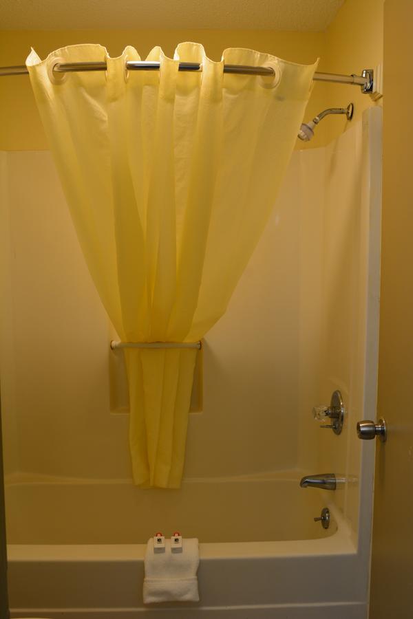 Southern Inn Lumberton - thumb 9