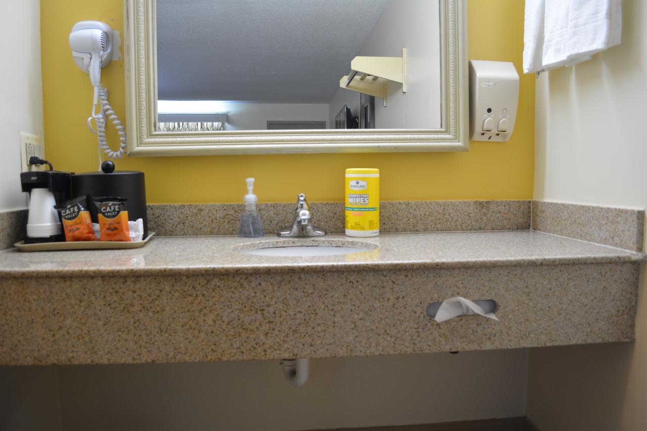 Southern Inn Lumberton - thumb 7